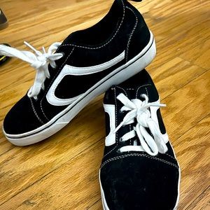 New! Wonder Nation black/white sneakers size 13.